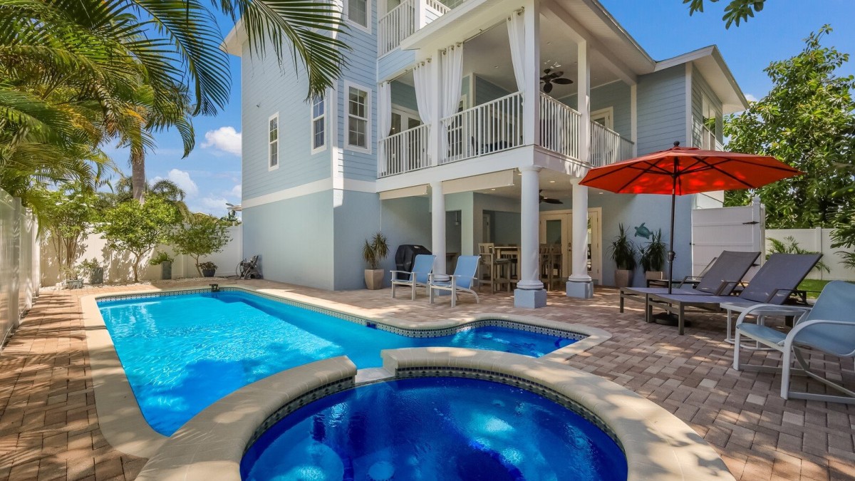 Best Hotel Day Passes in Anna Maria Island, Pools & Spas